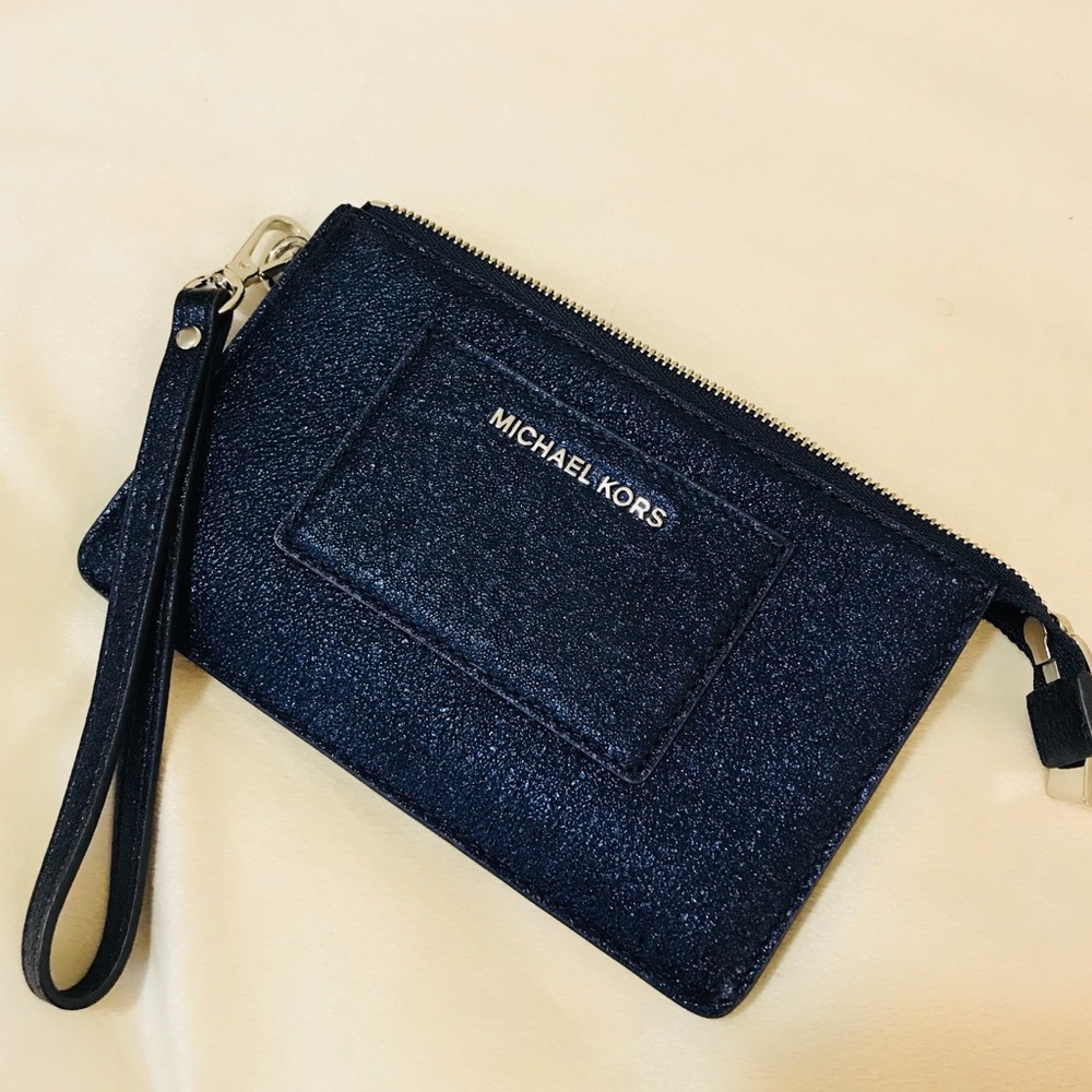 Micheal Kors Wristlet & Gift Box